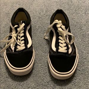 black oldskool 8.5 women’s vans